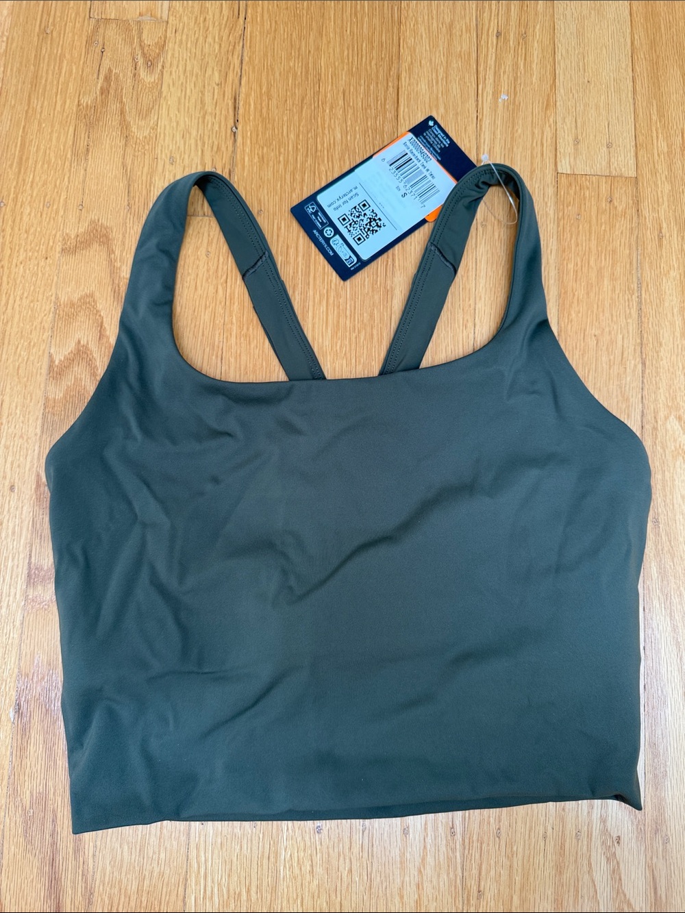 NWT Soria arcteryx tatsu Olive Green Workout Crop Tank with Shelf Bra